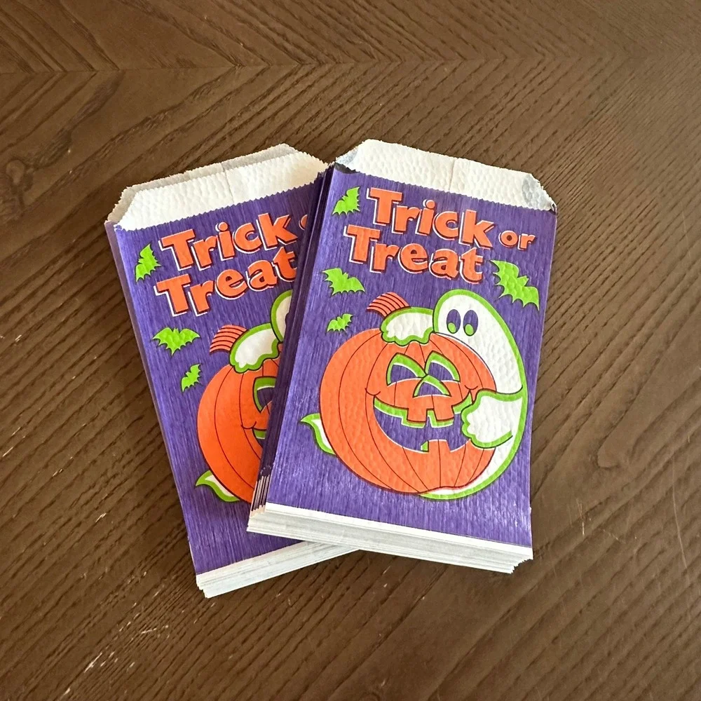 Vintage 1993 Halloween Trick or Treat Paper Bags Ghost Pumpkin Lot of 40 Unique